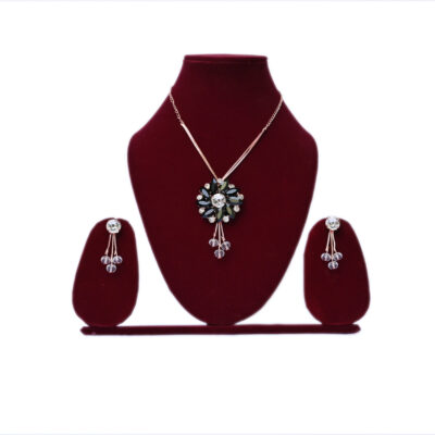 Stylish Crystal Pendant Set