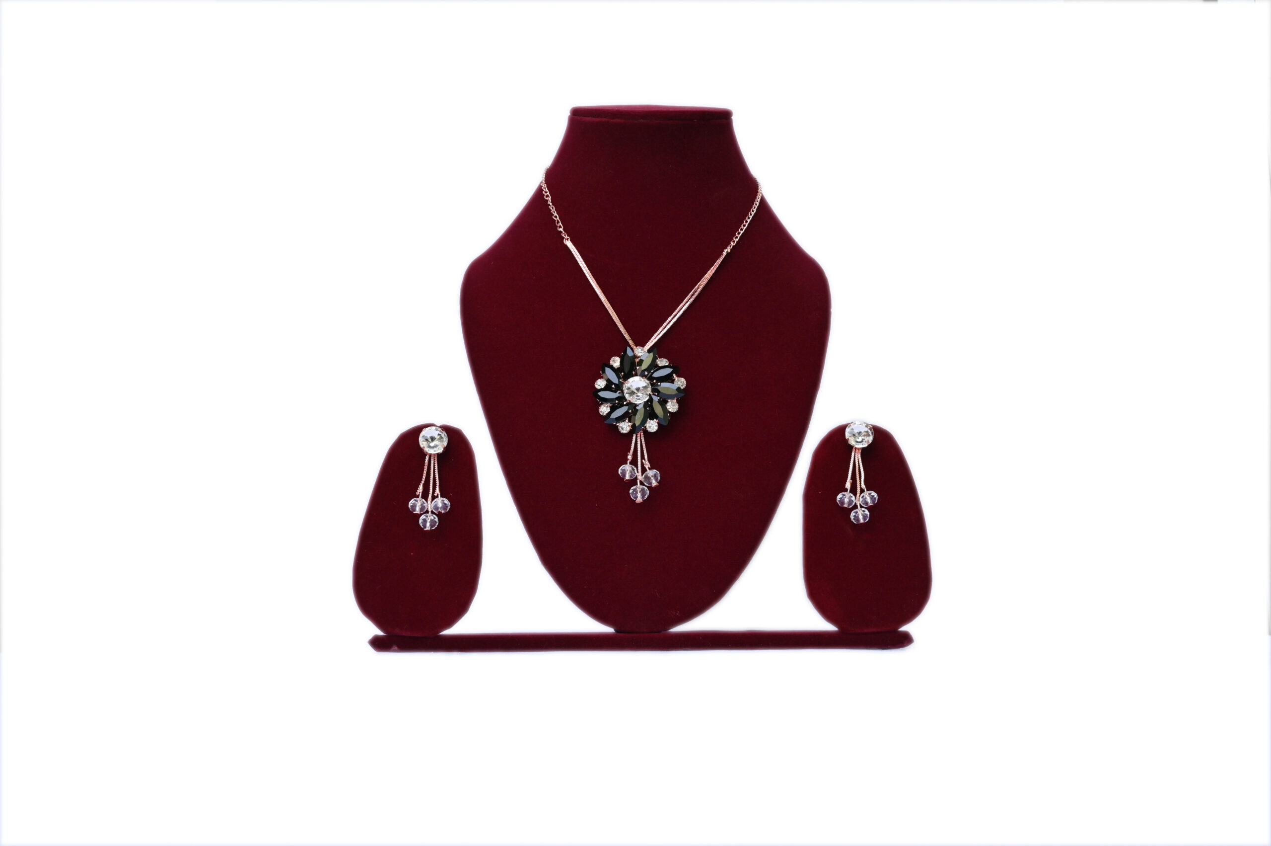 Stylish Crystal Pendant Set